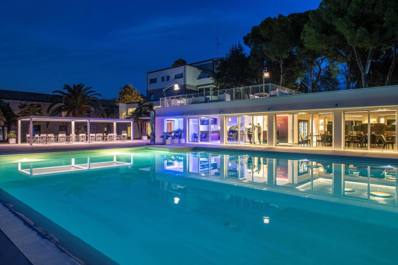 Finis Africae Hotel Senigallia Exteriör bild